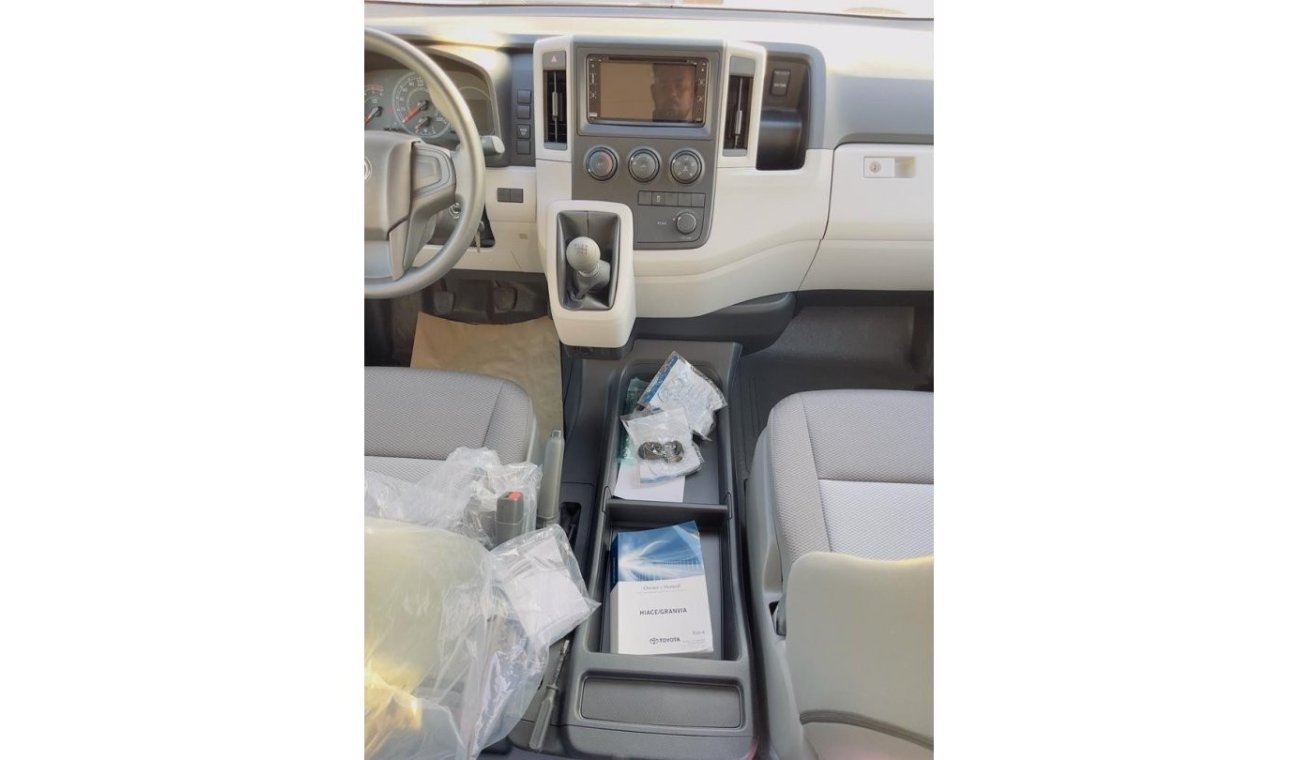 تويوتا هاياس Toyota Hiace 2.8L 14 seater Diesel High Roof (DVD+Camera+ 3 point seat belt) 2023