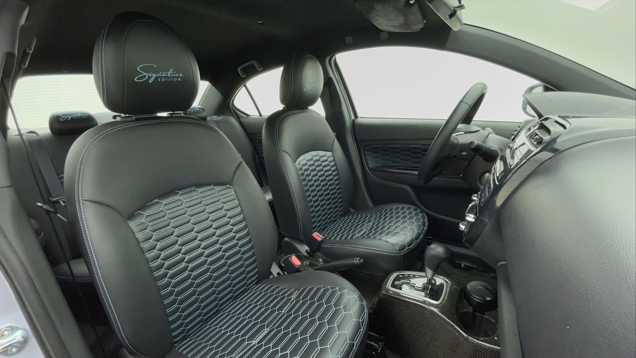 Mitsubishi Attrage GLX H/L , SIGNATURE EDITION 1.2 | Zero Down Payment | Home Test Drive