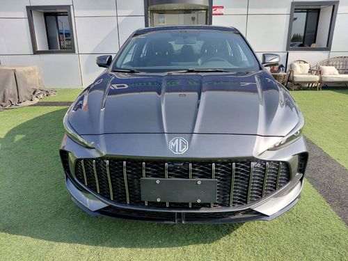 أم جي 5 لوكس سيارة MG5 1.5L الإصدار العالمي الفاخر في عام 2026