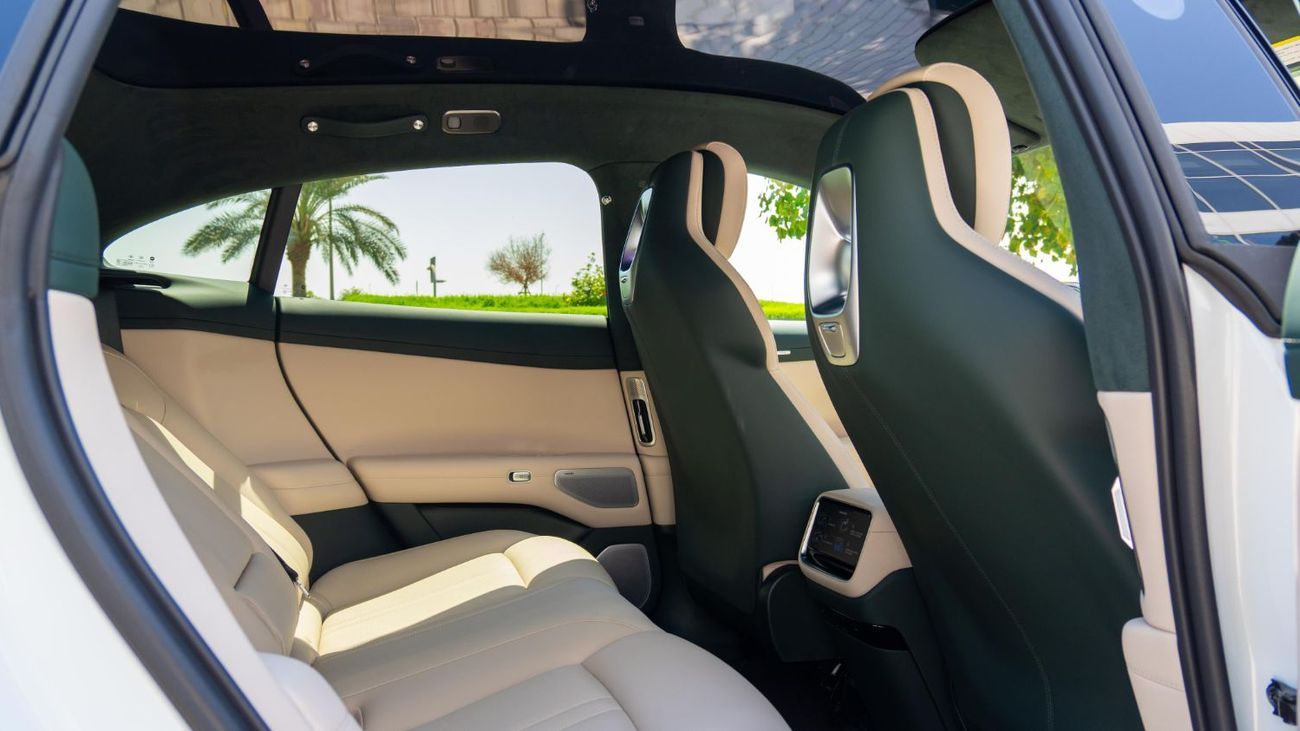 شاومى YU7 Xiaomi  Max YU7 2025 - With Master Account - Panorama - 21" Alloy Wheels - EVS Warranty