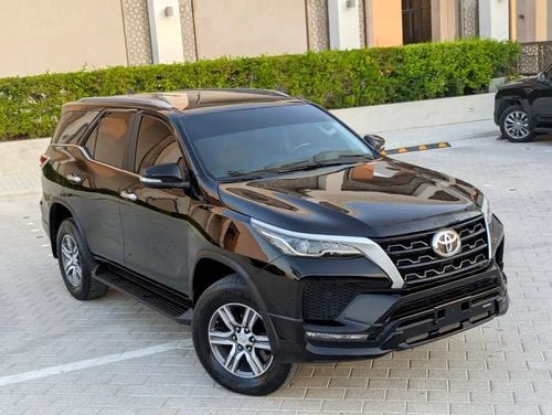 Toyota Fortuner EXR Facelifted | 2.7L V4 4x4 GCC Specs | Excellent Condition SUV