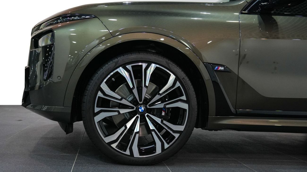 بي أم دبليو X7 M60 I