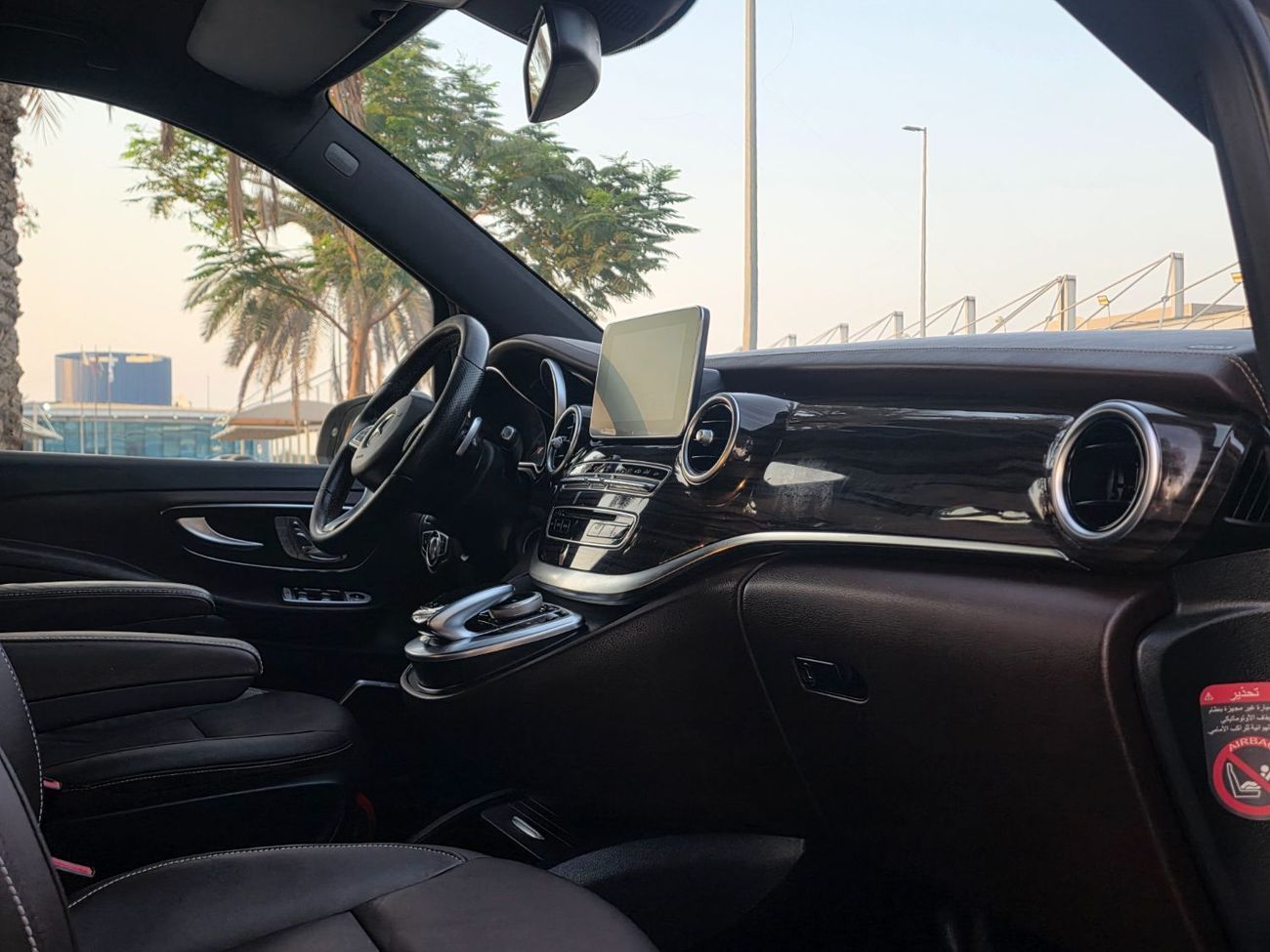 Mercedes-Benz V 250 gcc specs