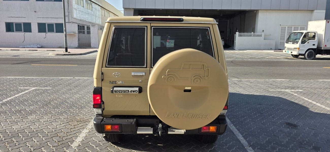 Toyota Land Cruiser 70 PETROL FULL OPTION