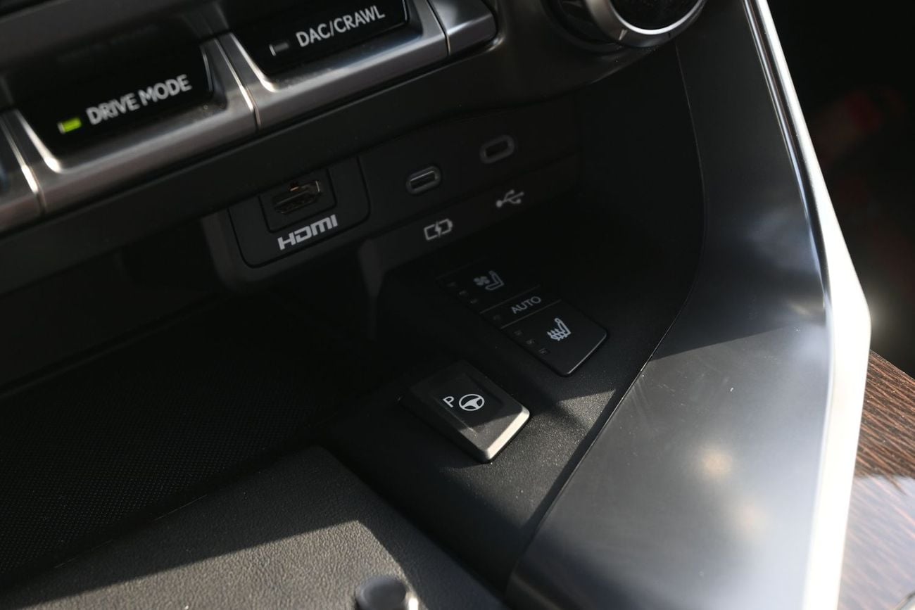 لكزس LX 700h Lexus LX700h Signature 3.5L Twin-Turbo + Hybrid V6, Model 2026, Color Black inside Red