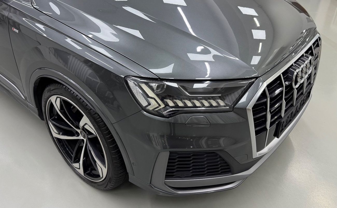 أودي Q7 55 TFSI quattro S-Line 3.0L