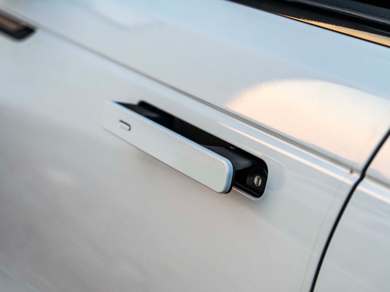 Land Rover Range Rover Velar P250 R-Dynamic SE 2.0L