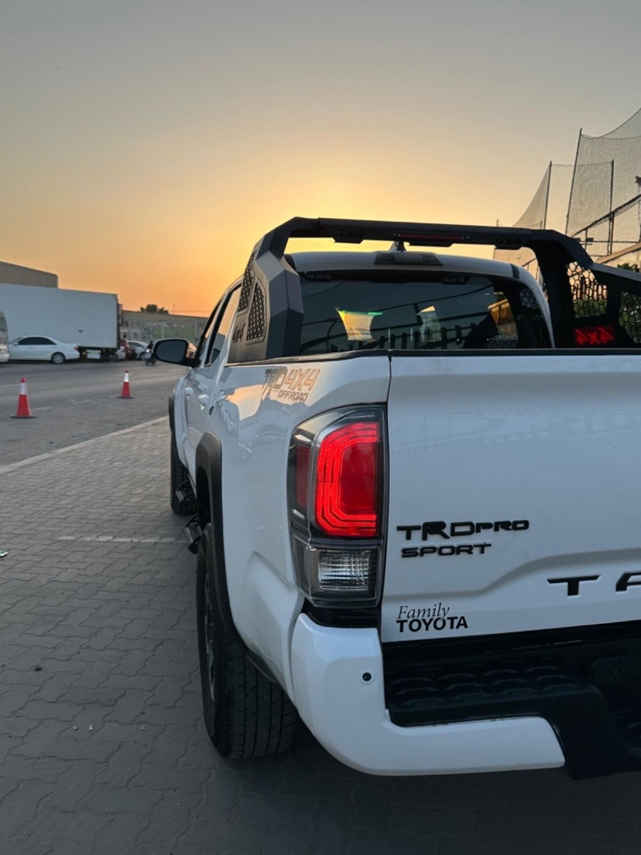 Toyota Tacoma 2020 OFF ROAD 4x4 PUSH START SUNROOF FULL OPTION