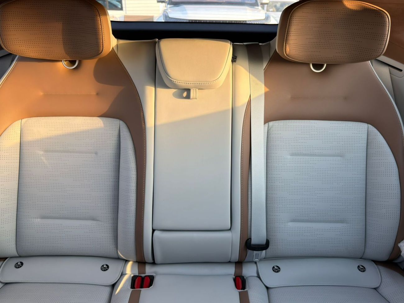 أفاتر 07 REEV Max Edition