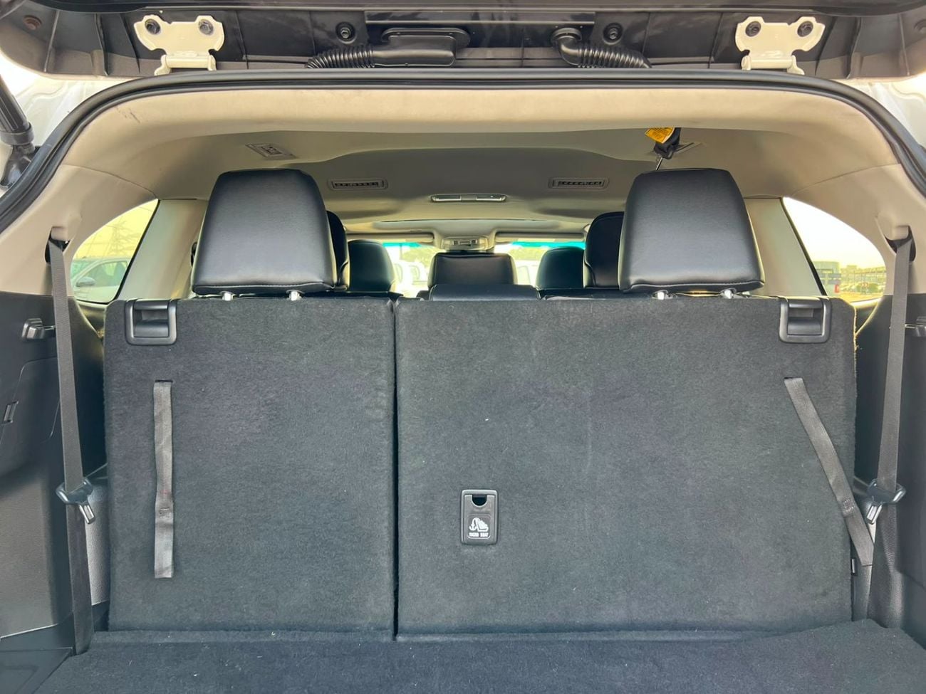 Toyota Highlander 2020 Toyota Highlander Hybrid XLE Full Option 2.5L V4 - Sunroof - Leather Seat - Rear Camera & Senso