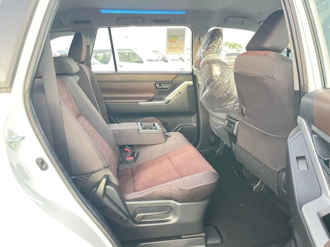 تويوتا إينوفا 2.0L HyCross 8S Hybrid