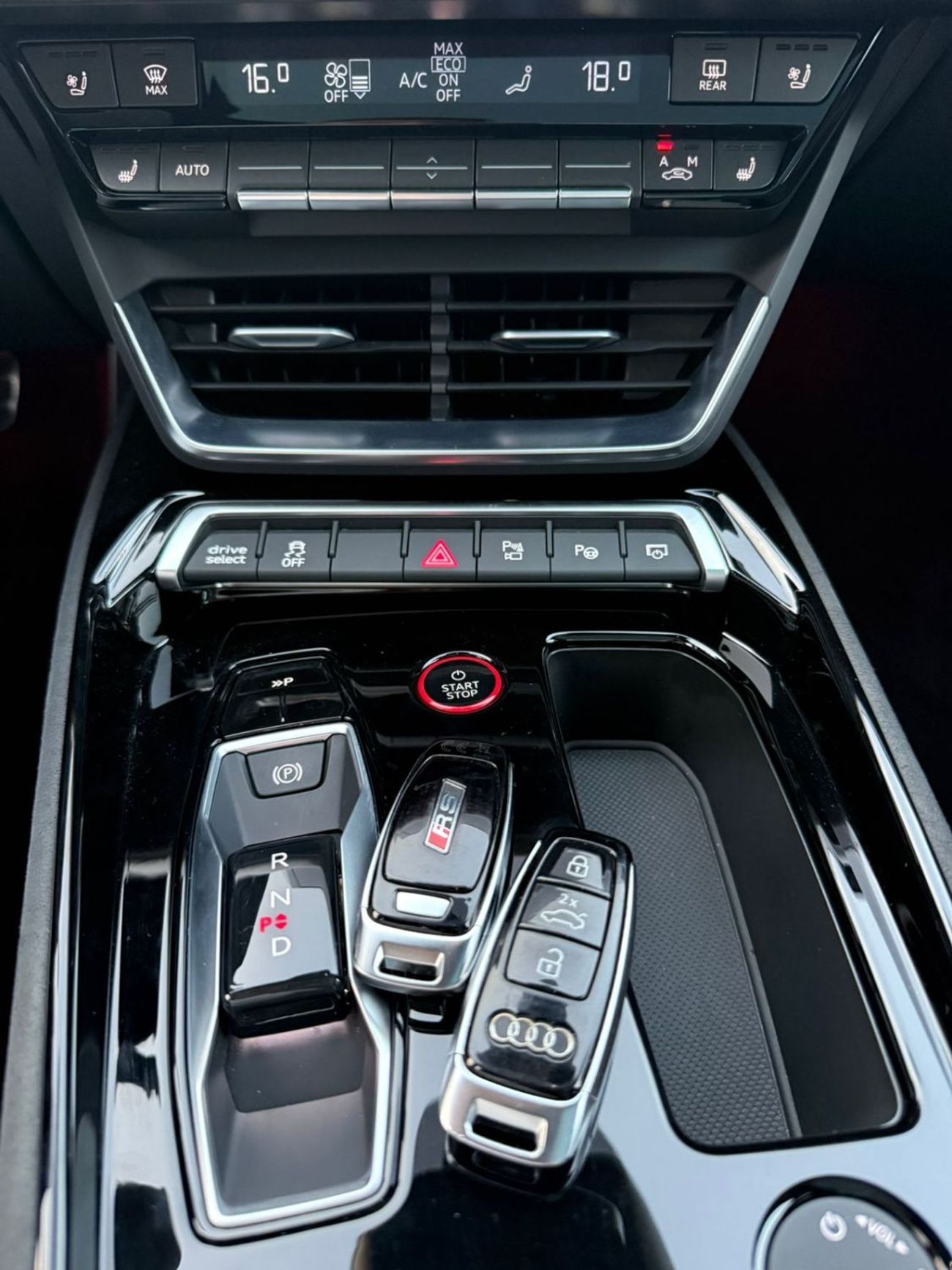 أودي اي ترون GT RS