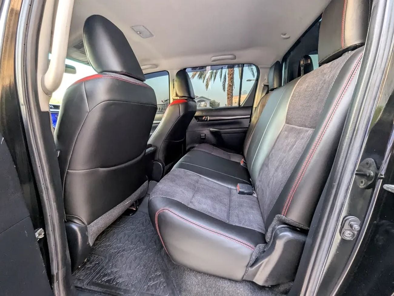 Toyota Hilux GR Sport Facelifted V4 2.7L GCC Specs In Excellent Condition