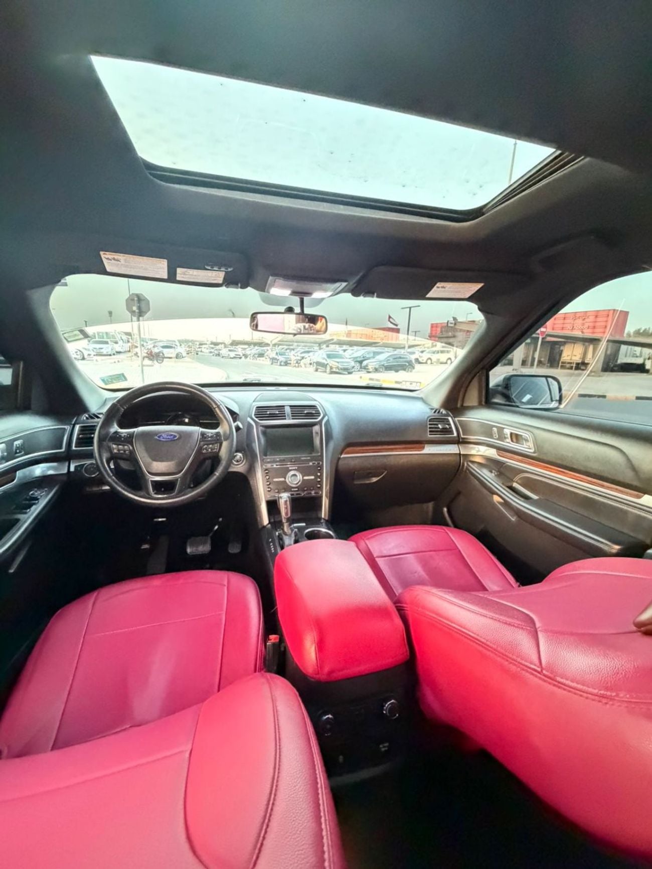 Ford Explorer top-of-the-line model, fully loaded with panoramic