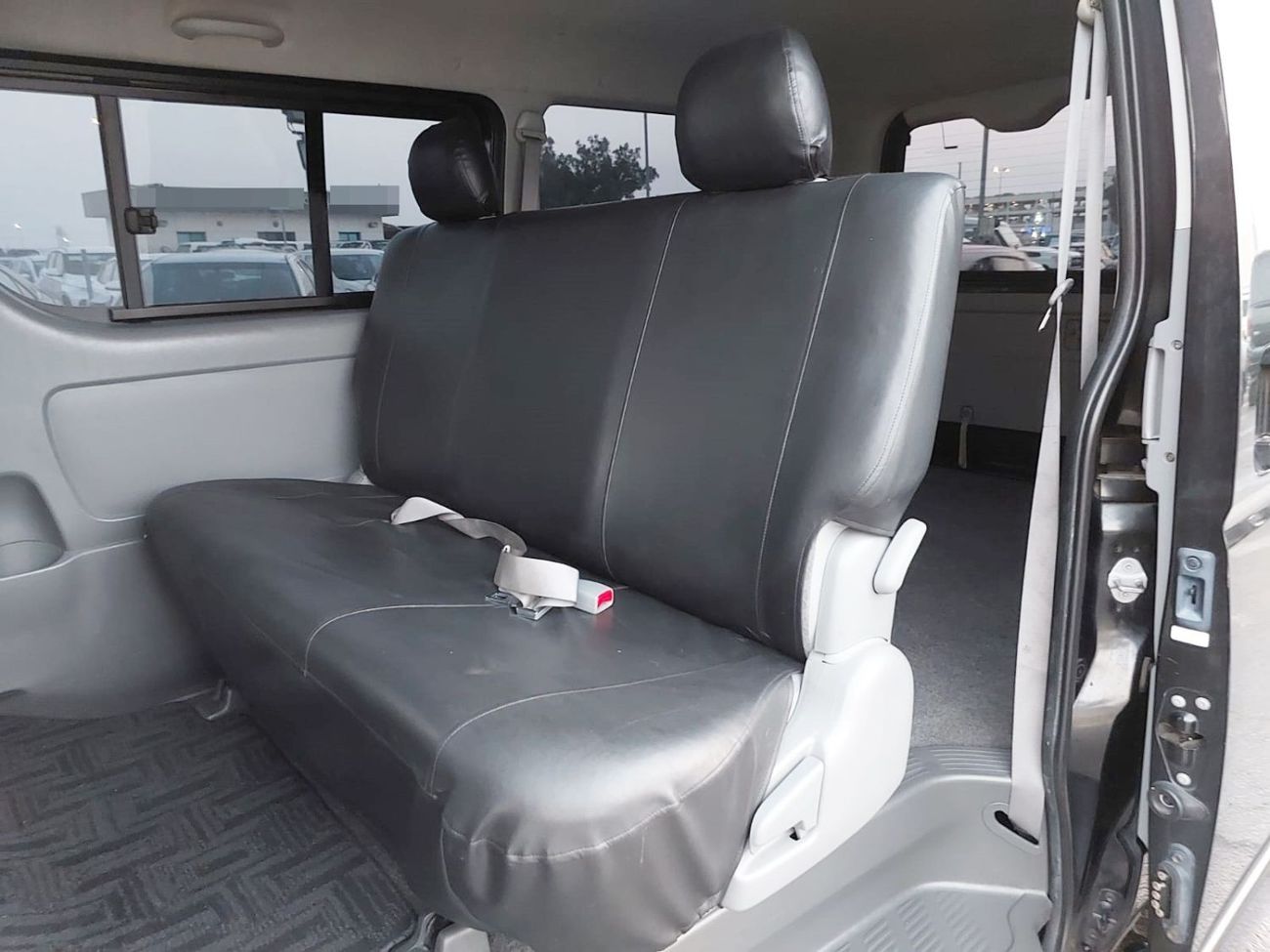 Toyota Hiace TOYOTA HIACE VAN RIGHT HAND DRIVE(PM83099)