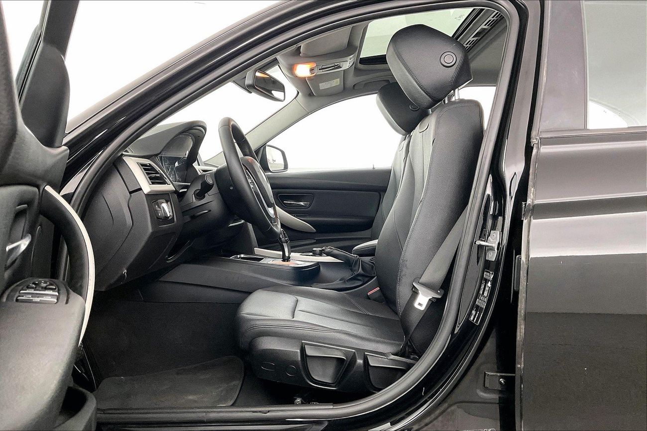 BMW 318i Standard | Guaranteed Warranty | 0 Down Payment