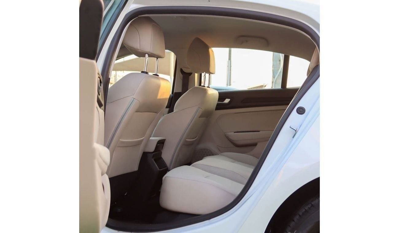 Renault Megane SE 1.6L Renault Megane 2021 GCC accident free in excellent condition 555 P.M