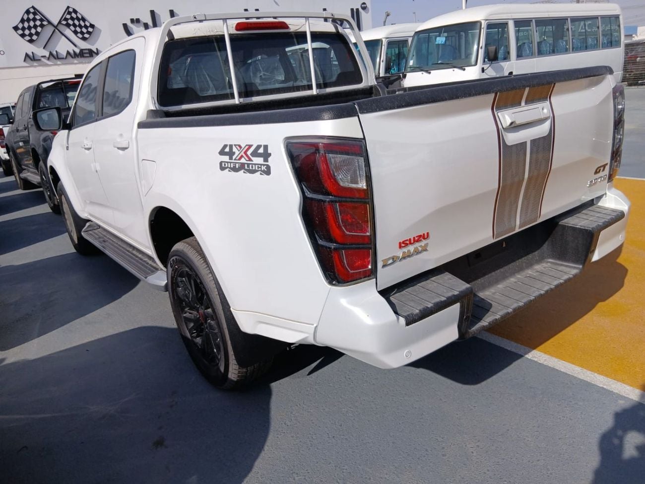 إيسوزو D ماكس ISUZU D-MAX PICK UP, 3.0L DIESEL ENGINE, DIFF LOCK FULL OPTION