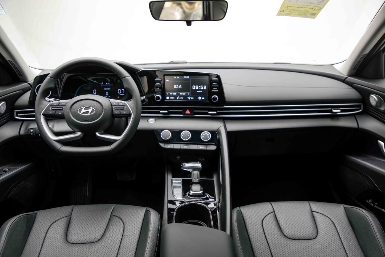 Hyundai Elantra GLX 1.5L - White Inside Black | Export Only