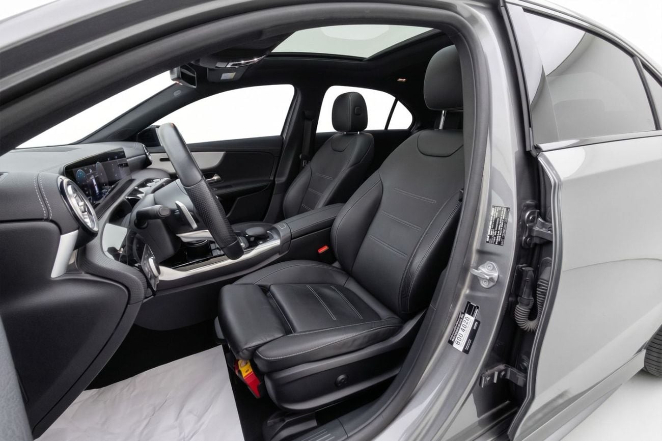 Mercedes Benz A35 AMG AED 2,650 / Monthly l Mercedes-Benz A35 AMG 4MATIC 2021 l GCC Specs l Full Gargash Service History
