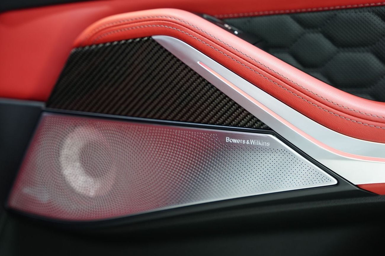 بي أم دبليو X5 M Competition, Shadowline Package, Carbon Interior, Latest Facelift, Dealer Warr + Serv!!