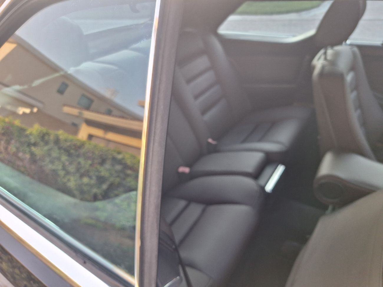 Mercedes-Benz 560 SEC