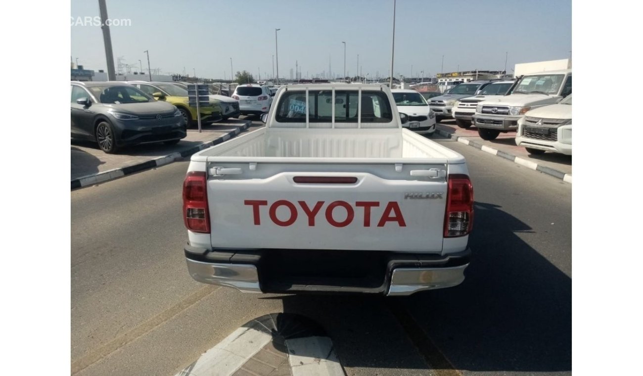 Toyota Hilux Pick up 2.4L Diesel 4X2 RWD ,,, M/T Single Cabin