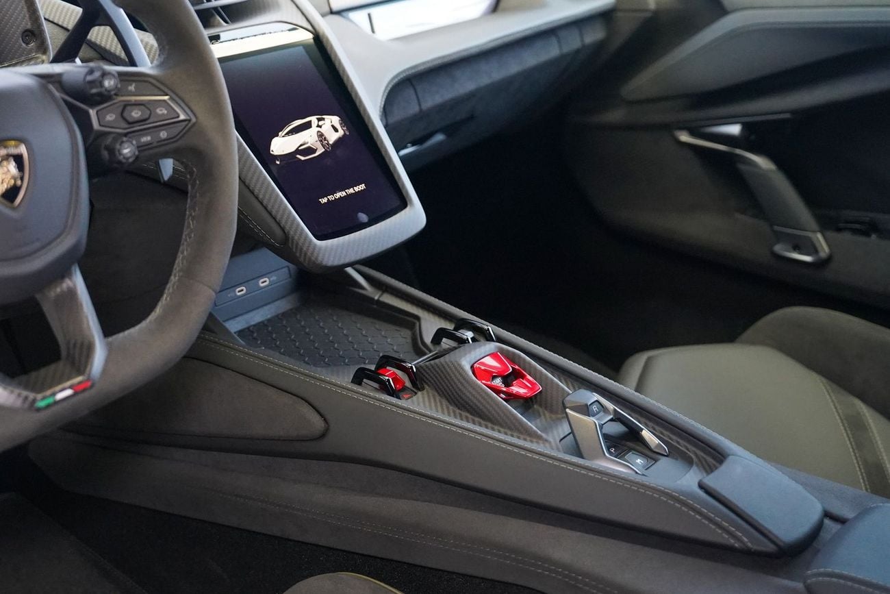 Lamborghini Revuelto 6.5L V12 Hybrid