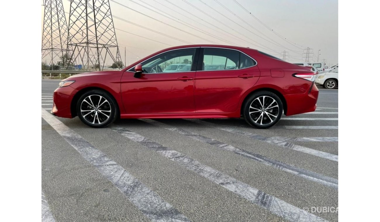 Toyota Camry 2019 TOYOTA CAMRY SE / MID OPTION