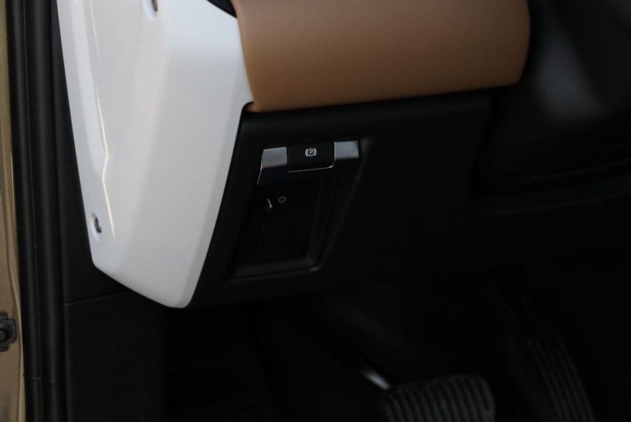 Land Rover Defender 2025 Defender 3.0L Petrol P400 X-Dynamic HSE