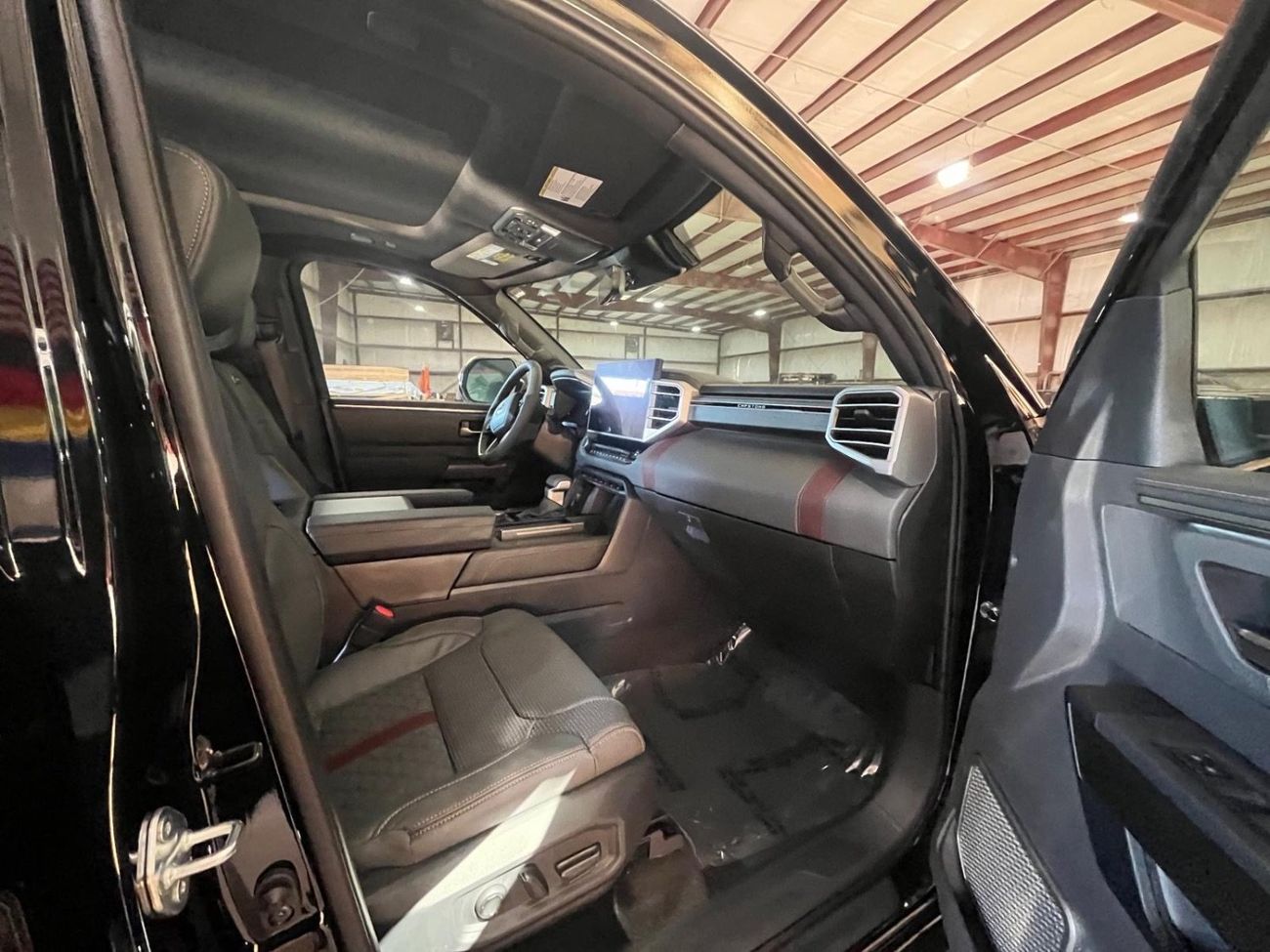 Toyota Sequoia CAPSTONE 3.4 L HYBRID