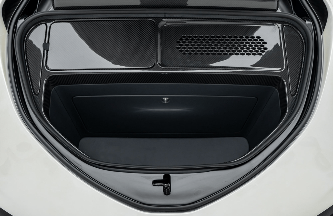 McLaren Speedtail 4.0L V-8 Twin-Turbocharged Engine + eMotor