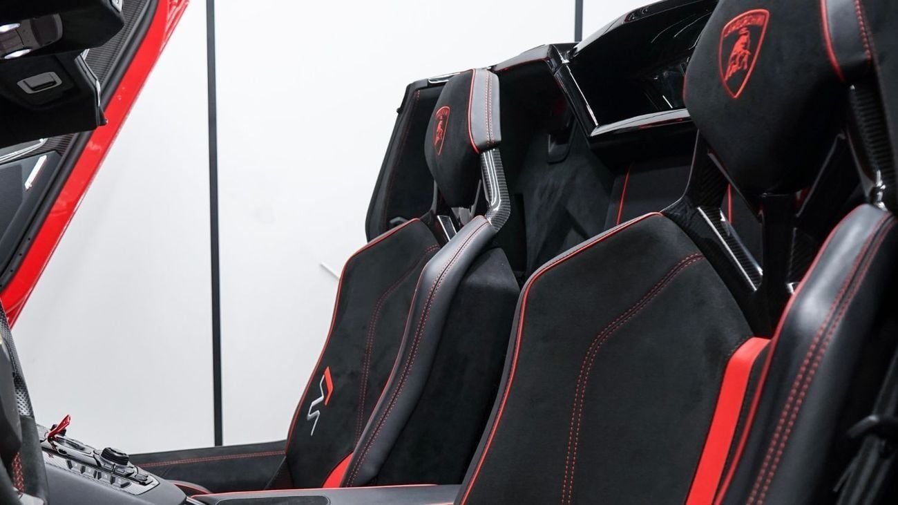 لامبورغيني أفينتادور SVJ 6.5L V12 | European Specs | 8,700 KM | Full Service History