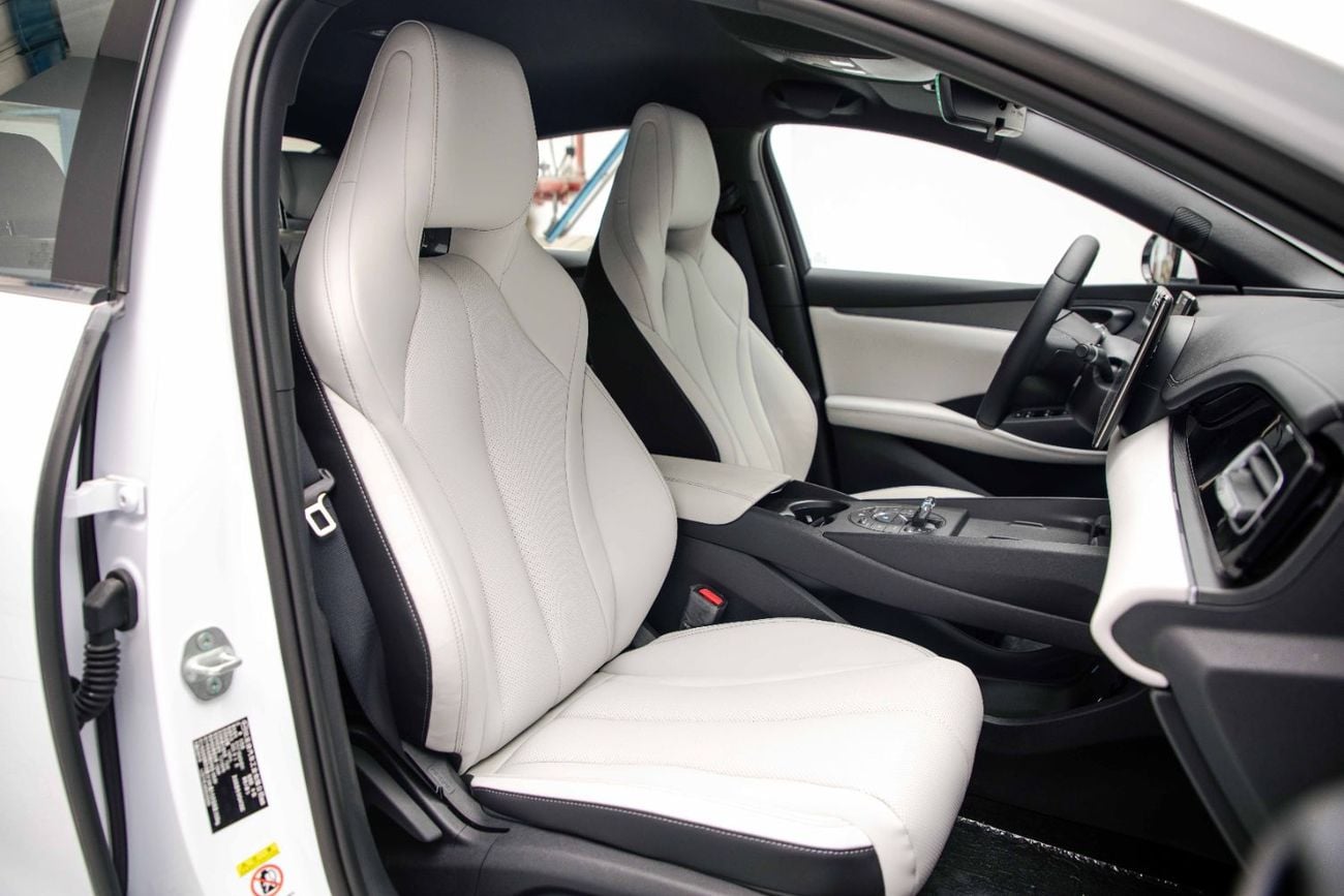 بي واي دي سيل 06 دي إم-آي ID Luxury 1.5L - White Inside Grey | Export Only