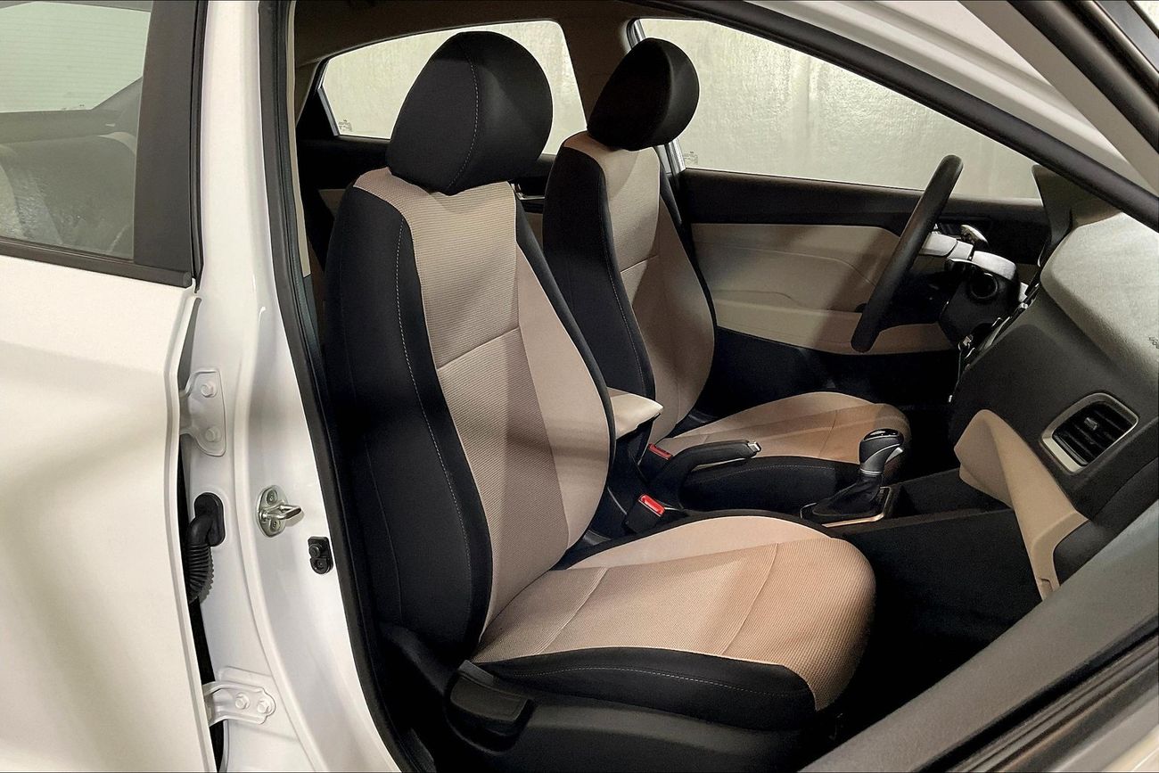 Hyundai Accent Smart Plus