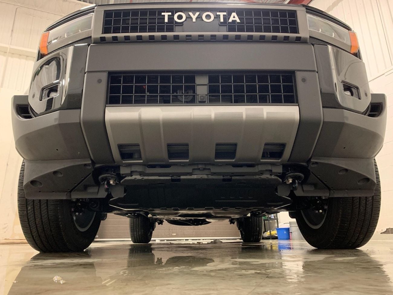 تويوتا برادو 26/26 PREMIUM HYBRID MAX