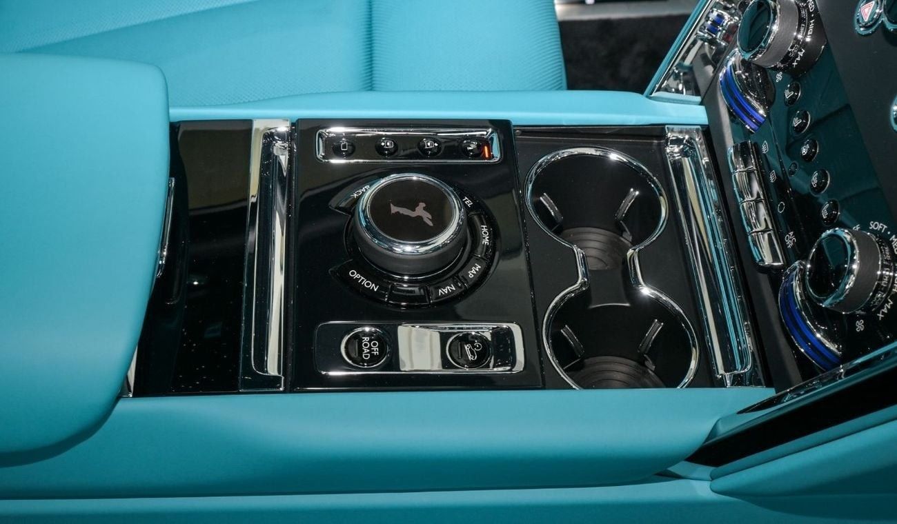 Rolls-Royce Cullinan Rolls Royce Cullinan Silver Badge | 2025