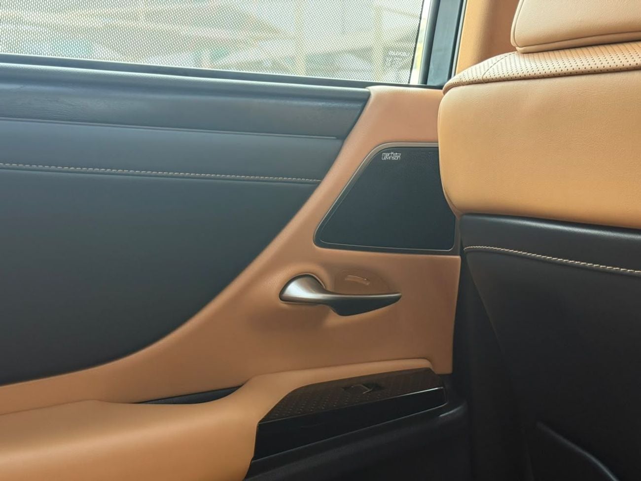 Lexus ES350 PLATINUM