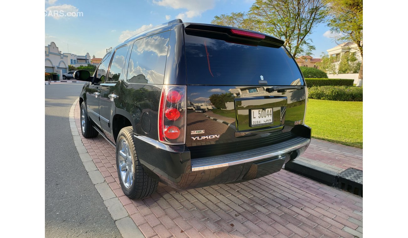 جي أم سي يوكون Denali 6.2L Auto Side Steps