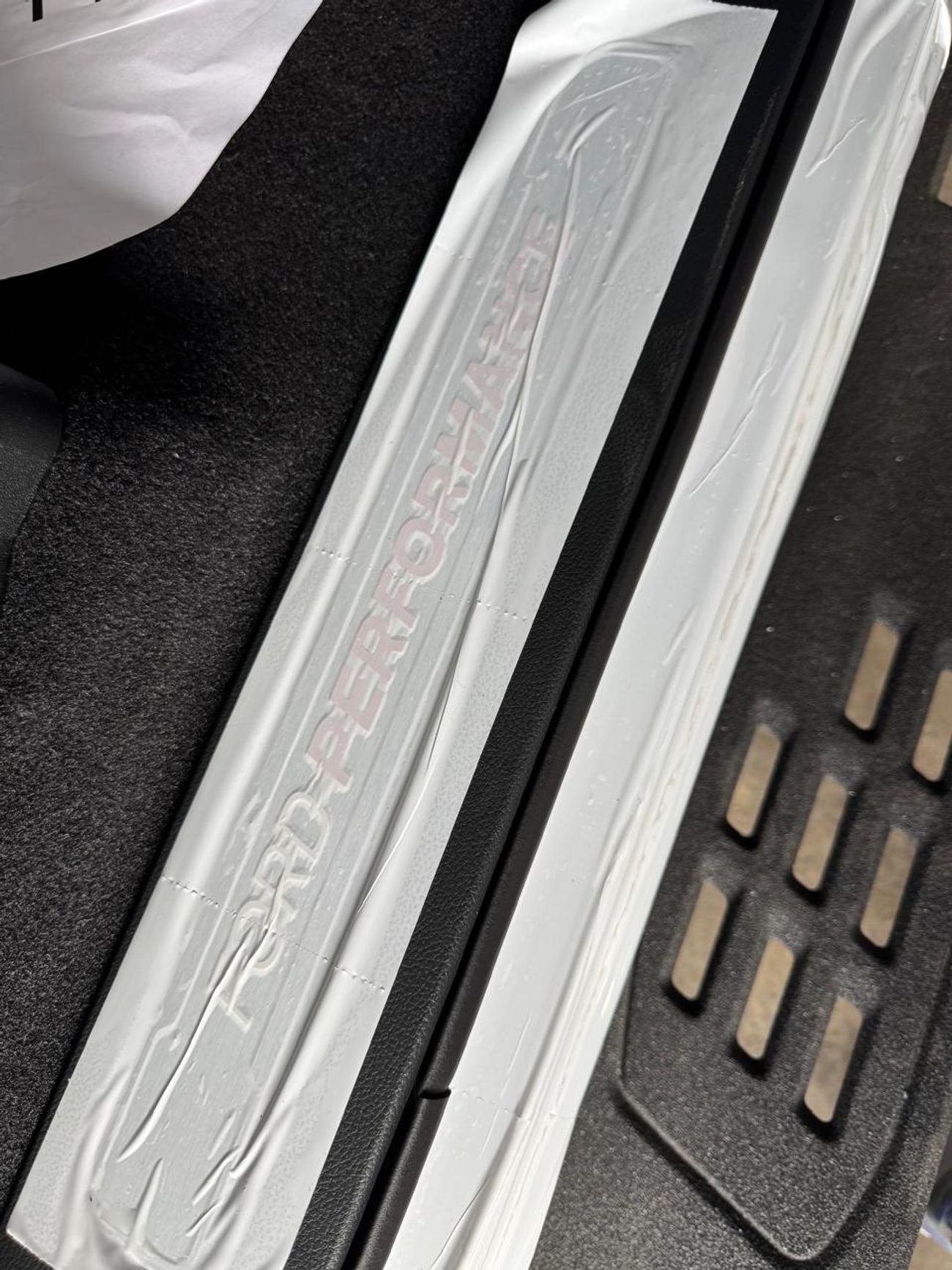 Ford F 150 Raptor-R 5.2 L Supercharged V8 (Export Price)