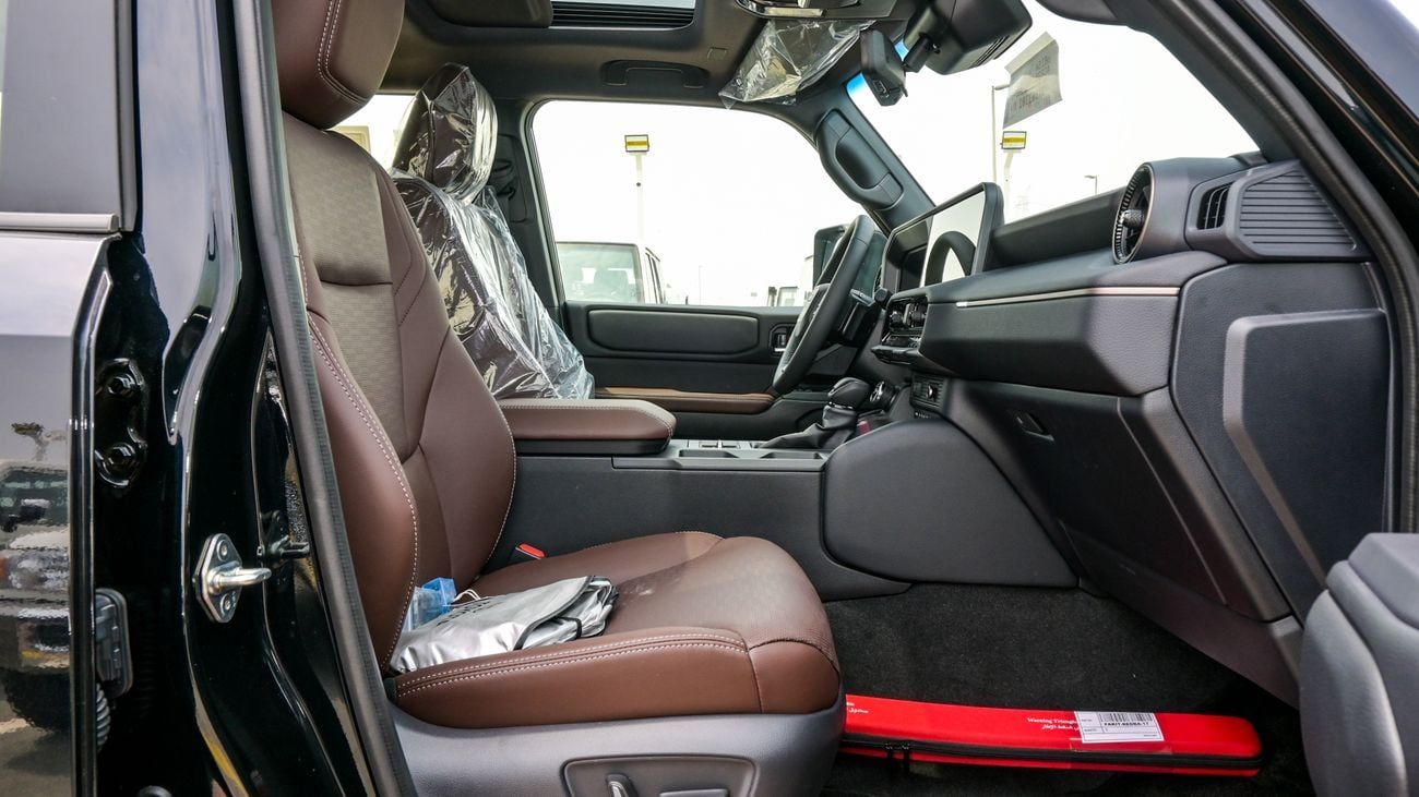 تويوتا برادو Adventure Mono Tone 2.4T