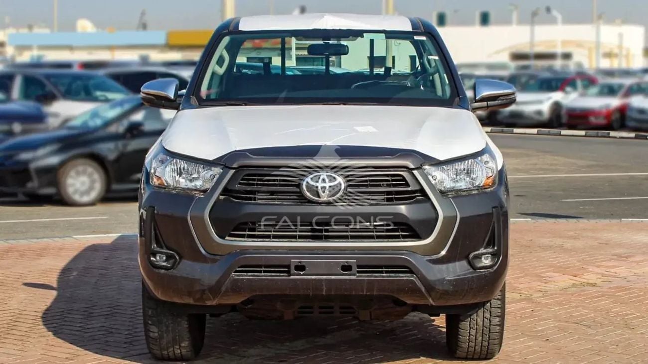 تويوتا هيلوكس GLX Toyota Hilux 2.4L Turbo Diesel 5 seater Airbags ABS