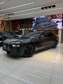 بي أم دبليو 760i 4.4L · 8 Cyl · Automatic · Petrol · Sedan · All Wheel Drive · 5 Seats · 4 Door