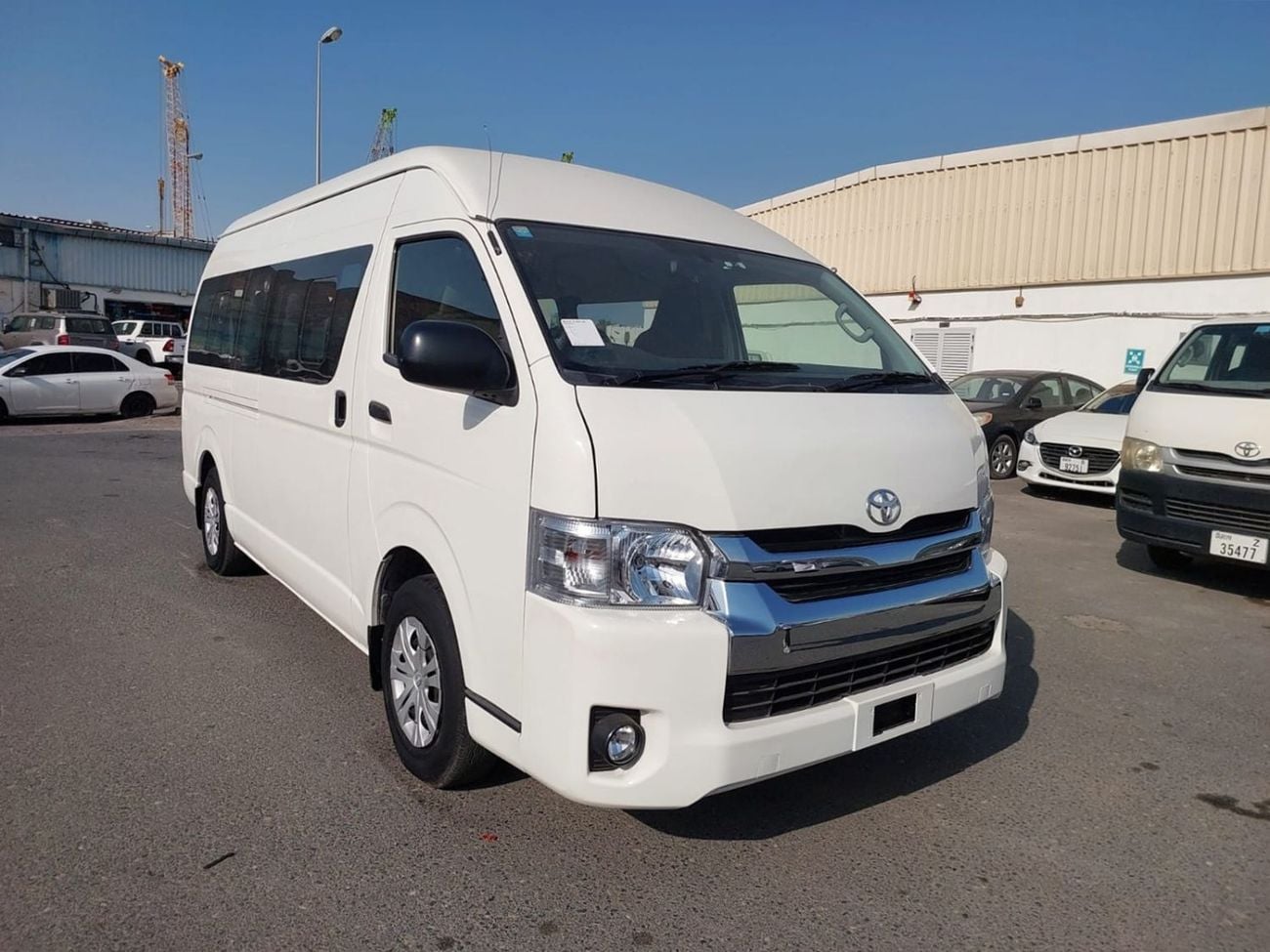 Toyota Hiace TOYOTA HIACE COMMUTER VAN RHD 2015 MODEL 3.0 L DIESEL AUTOMATIC(PM15677)