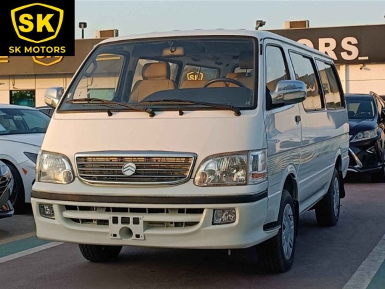Golden Dragon XML6502E 2.2L Petrol, M/T, 14 Seats (Can be Used in UAE)