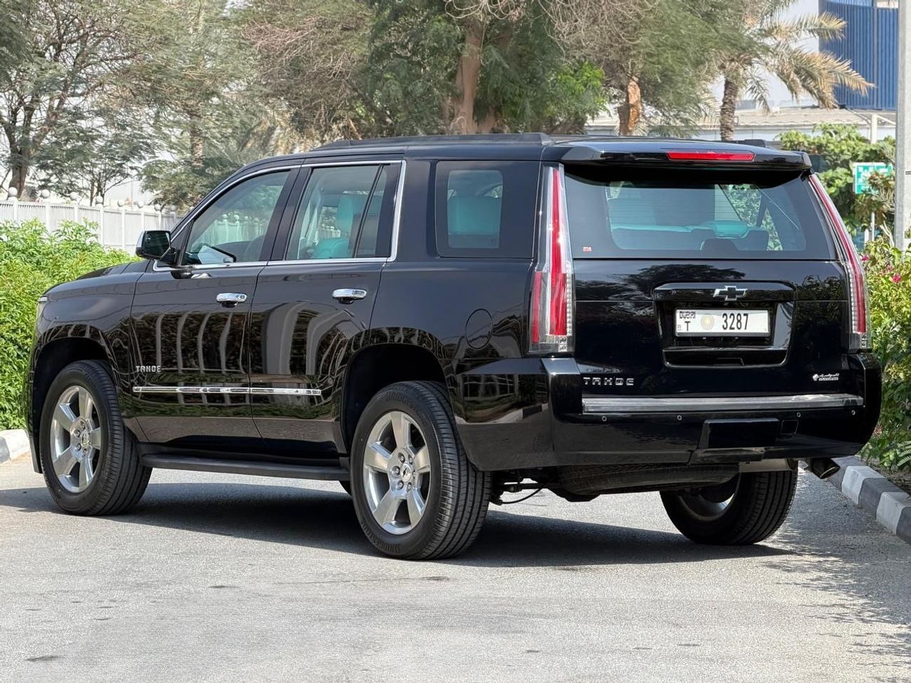 شيفروليه تاهو LS 5.3L 4WD (8 Seater)