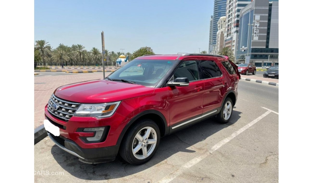 Ford Explorer 2017 FORD EXPLORER XLT (4WD) / MID OPTION