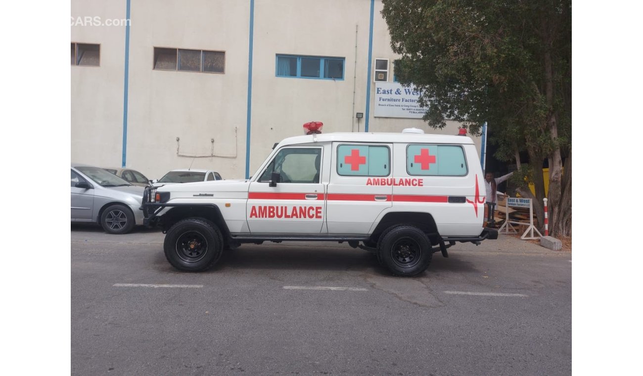 تويوتا لاند كروزر هارد توب TOYOTA LAND CRUISER AMBULANCE RIGHT HAND DRIVE (PM1507)