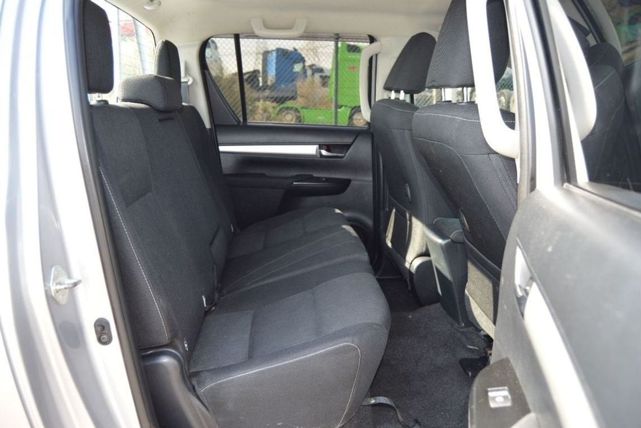 Toyota Hilux 2.8L Double cabin