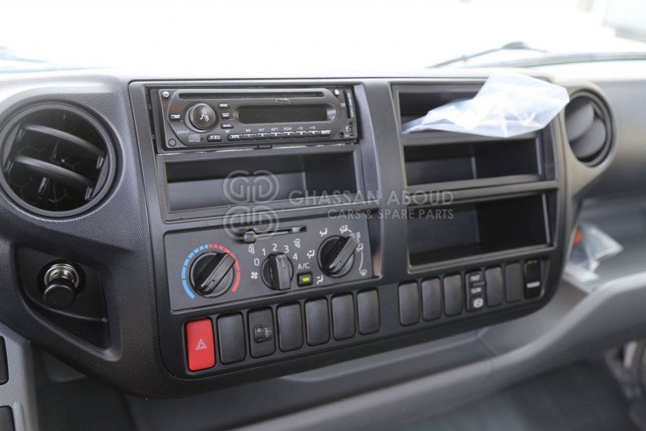 هينو 300 714 Chassis, 4.2 Tons (Approx.), Single cabin with TURBO, ABS and AIR BAG MY23 300 Series Diesel